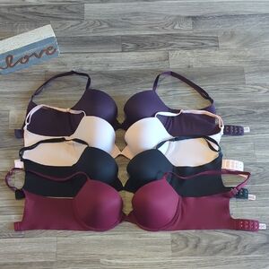 Victoria's Secret Very Sexy Love Cloud Demi Set/Bundle Of 4 Bras Size 32D- NWOT!